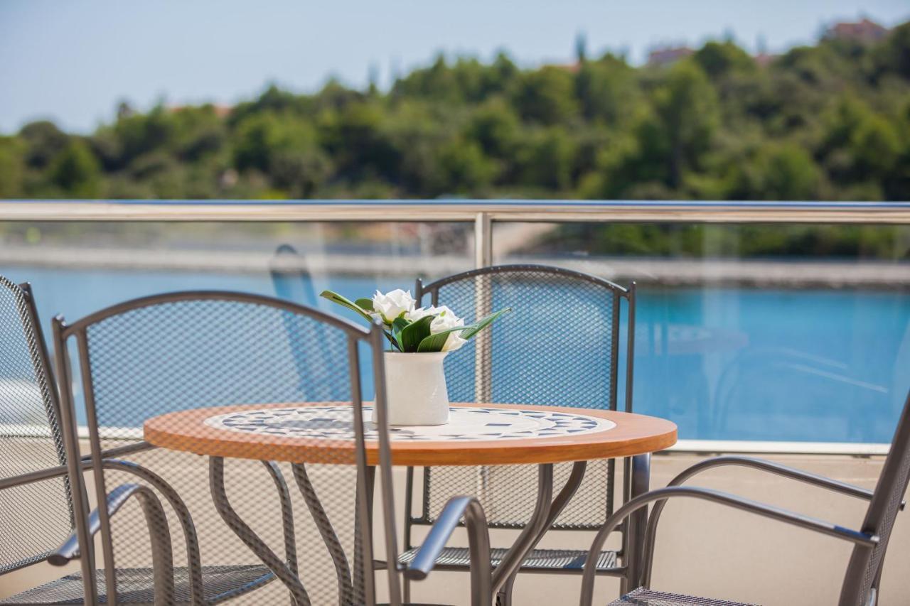 Hotel Perla Rogoznica  Ngoại thất bức ảnh