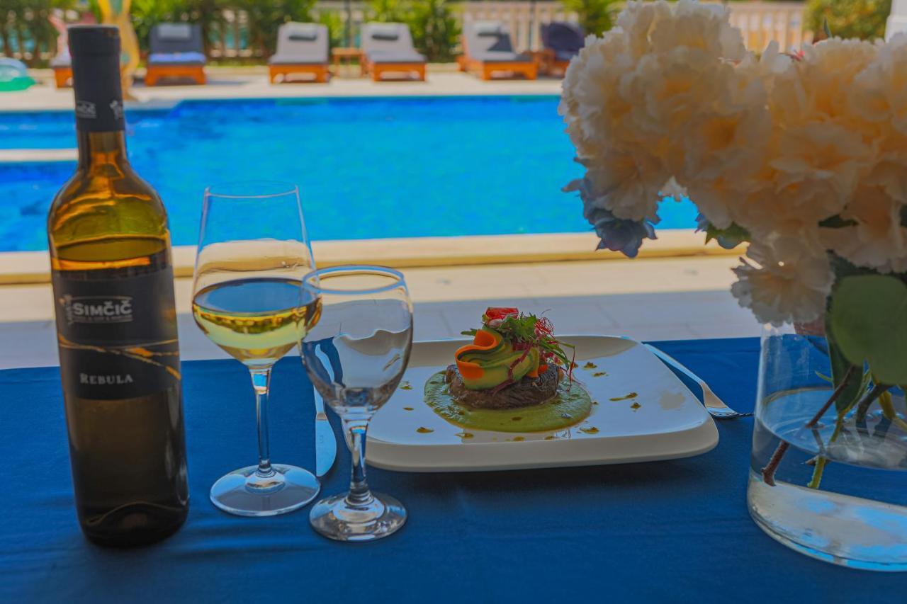 Hotel Perla Rogoznica  Ngoại thất bức ảnh