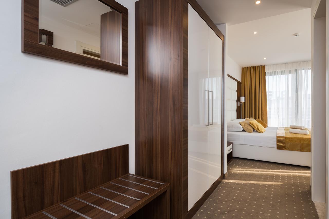 Hotel Perla Rogoznica  Ngoại thất bức ảnh