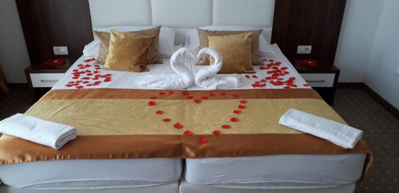 Hotel Perla Rogoznica  Ngoại thất bức ảnh